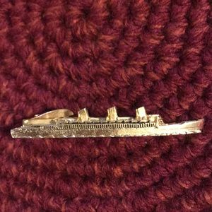 Vintage gold tone 1962 tie clip